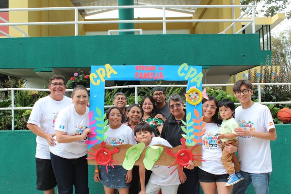 &iexcl;D&iacute;a de la familia! de preprimaria a cuarto primaria