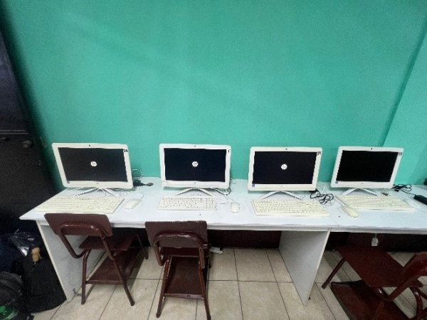Donaci&oacute;n de computadoras al Instituto Nacional de Educaci&oacute;n B&aacute;sica INEB Jornada vespertina
